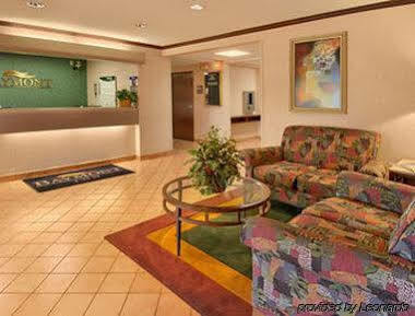 Baymont By Wyndham St. Joseph/סטיבנסוויל מראה חיצוני תמונה